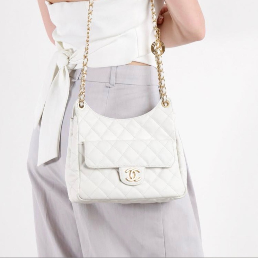 New! Chanel Quilted Caviar Small Wavy CC BoHo Bag - Picture 3 of 3